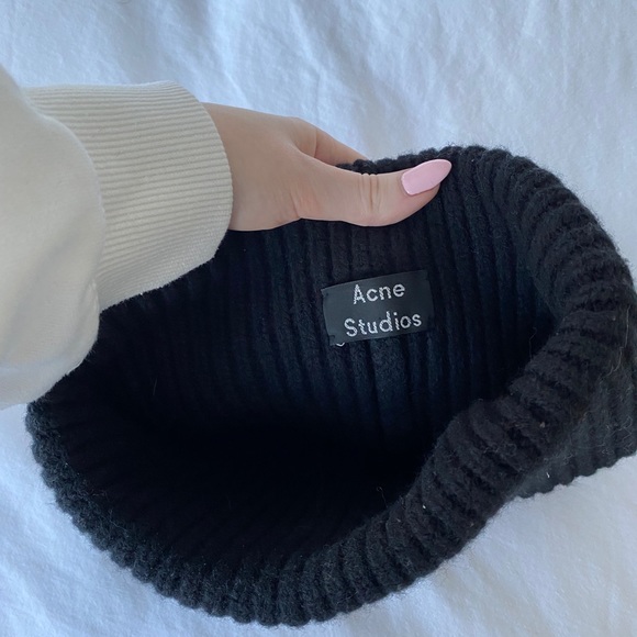 Acne studious black toque - gently worn - Picture 5 of 5
